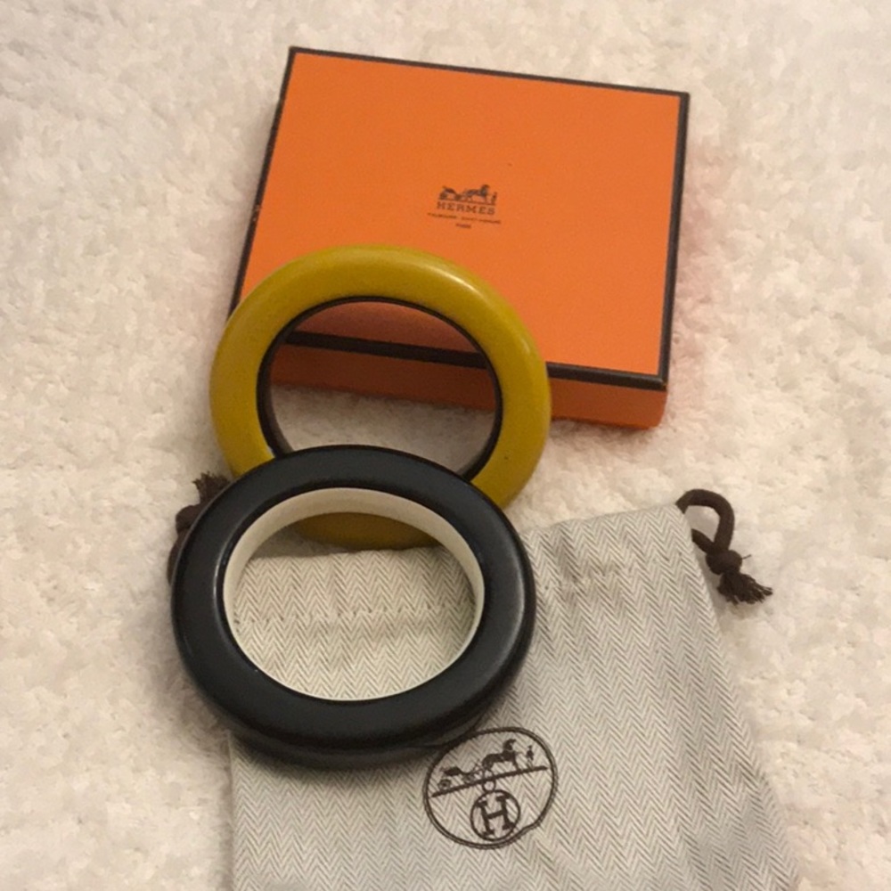 Hermès Authentic Bracelets Price is for 1